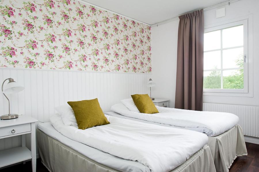 Gaestisbacken Hotel Alfta ภายนอก รูปภาพ